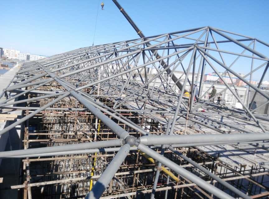 米泉商贸城屋顶网架工程
